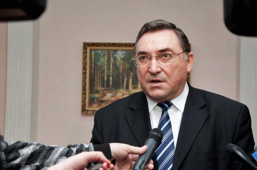 Капишников Пётр Николаевич — бывший главный федеральный инспектор по Оренбургской области и Республике Башкортостан